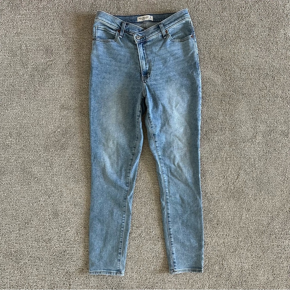 Abercrombie & Fitch The Super Skinny Ankle High Rise‎ Size 30/10 Long
